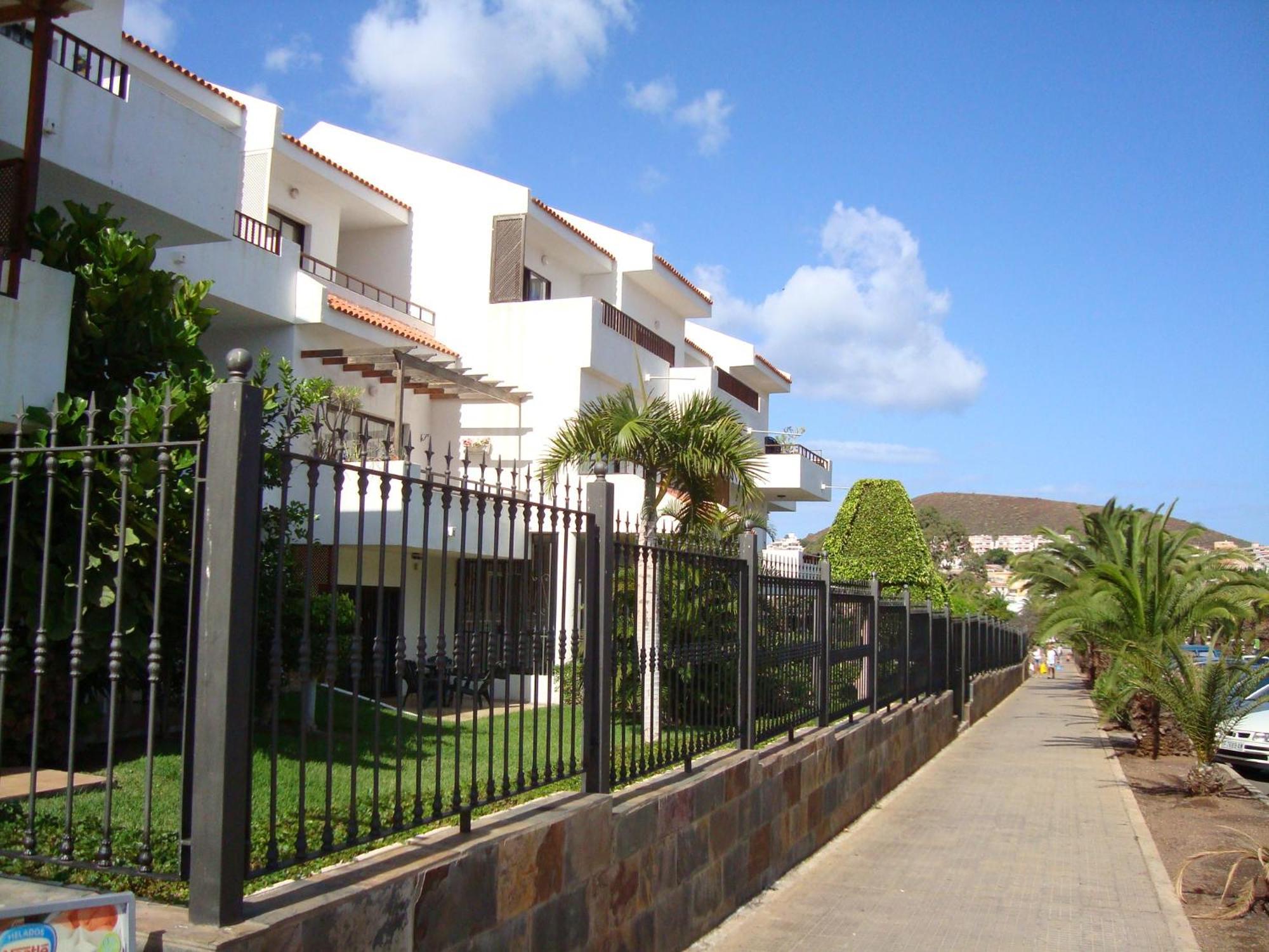 1 Bed Los Cristianos Near The Bus Station 阿罗纳 外观 照片